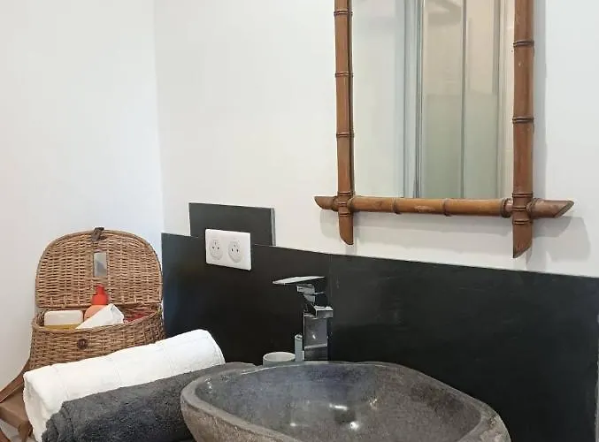 Apartman Escapade De Charme Les Pieds Dans L'eau